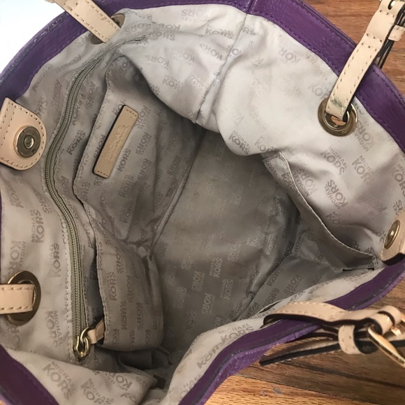 Michael Kors purse - Picture 4 of 4